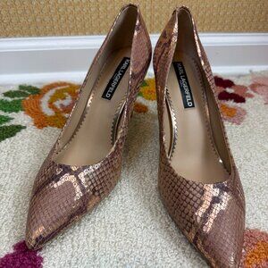 KARL LAGERFELD Paris Royale Metallic Nude Snakeskin Print 3" Pumps - Size - 9